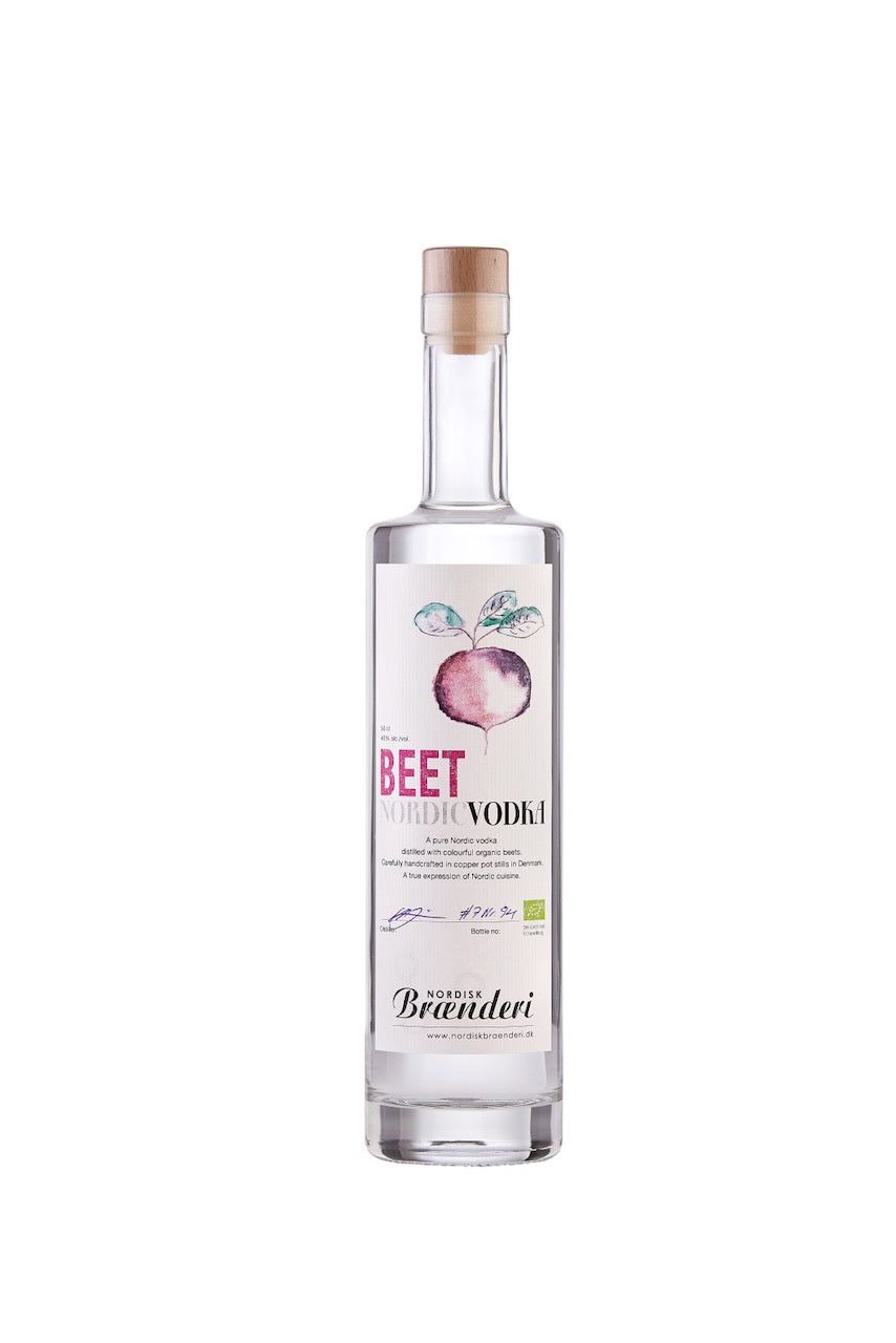 Øko Rødbede Vodka - ledsageren til stegt flæsk og persillesovs -Dansk ...